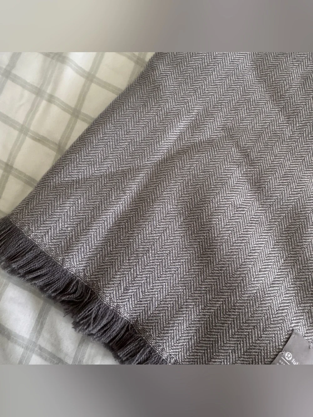 🆕🩶 Lululemon Wool Blanket Scarf - Gull Grey White Opal